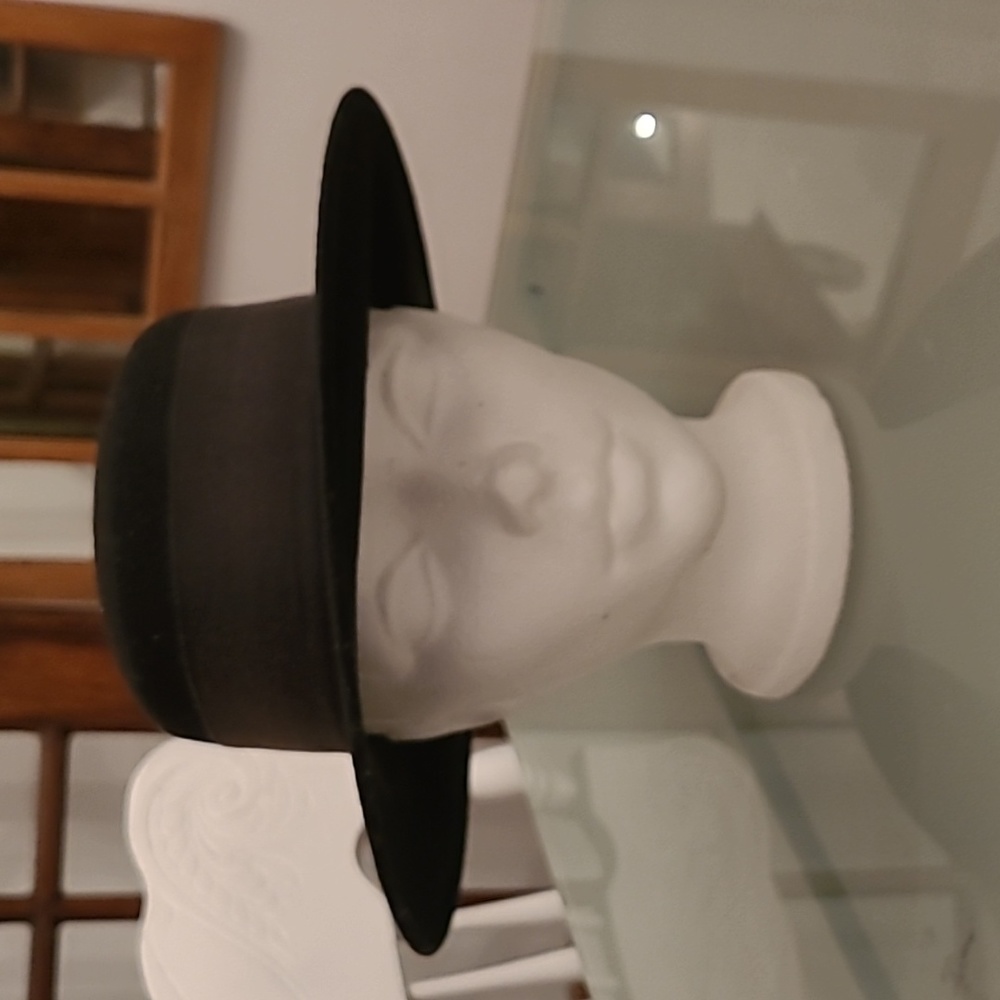 Ladies hat